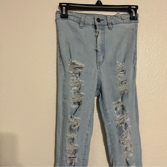 Almost Famous Ripped Bell Bottom Denim Jeans Size 7 - Picture 2 of 6